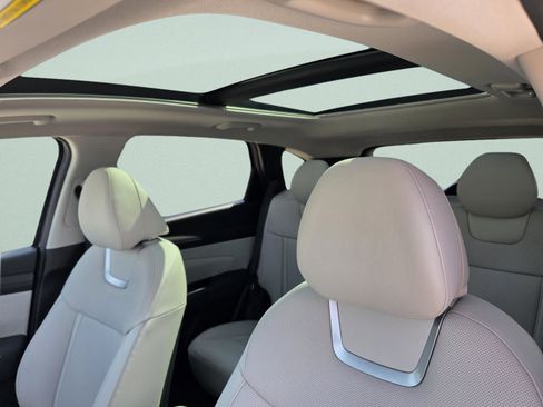 New 2026 Hyundai Tucson Limited image 32