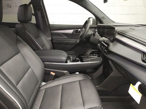 New 2026 Buick Enclave Preferred w/ LPO, Floor Liner Package image 7