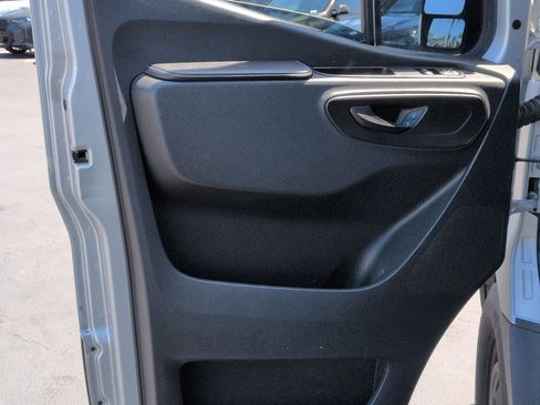 Used 2019 Mercedes-Benz Sprinter 2500 image 14