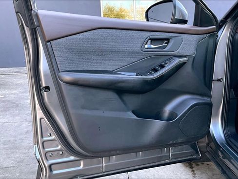 Certified 2023 Nissan Rogue SV image 21