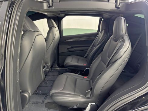 Used 2022 Tesla Model X Plaid image 45