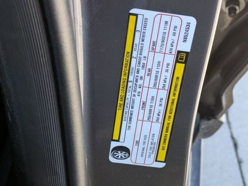 Used 2022 Jeep Grand Cherokee Limited image 15