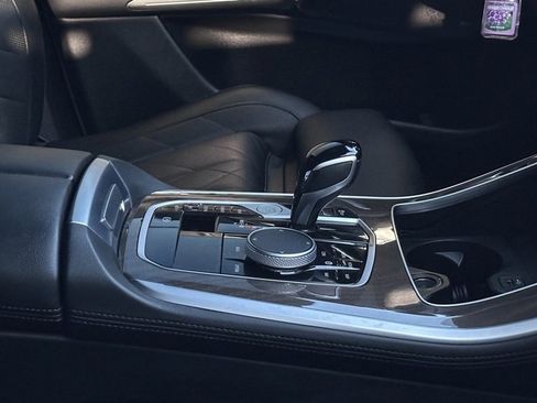 Used 2023 BMW X5 xDrive40i w/ Premium Package image 6