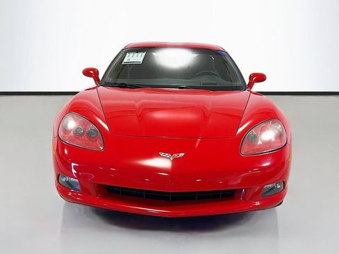 Used 2007 Chevrolet Corvette Coupe w/ Preferred Equipment Group RWD image 2