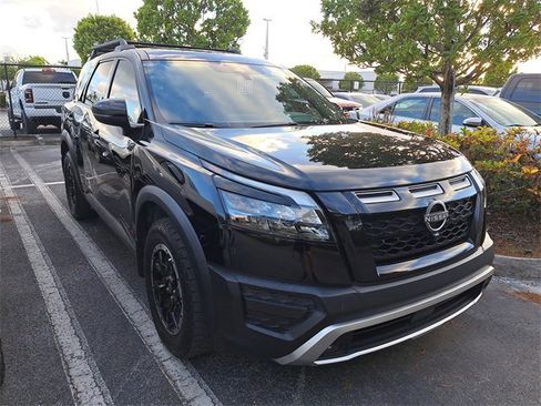 Used 2023 Nissan Pathfinder Rock Creek image 3