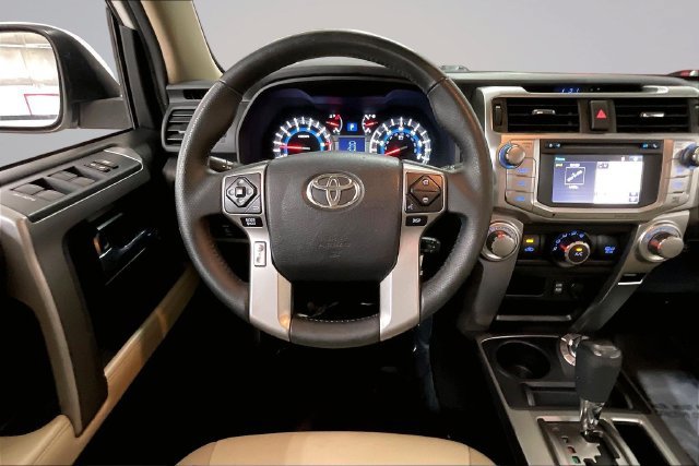 Used 2016 Toyota 4Runner SR5 Premium AWD/4WD image 5