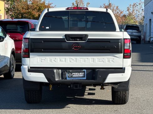 New 2026 Nissan Frontier PRO-4X w/ Pro-4x Convenience Package image 5