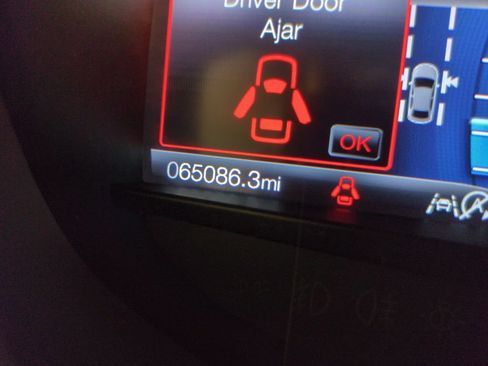 Used 2019 Ford Edge SEL AWD/4WD image 18