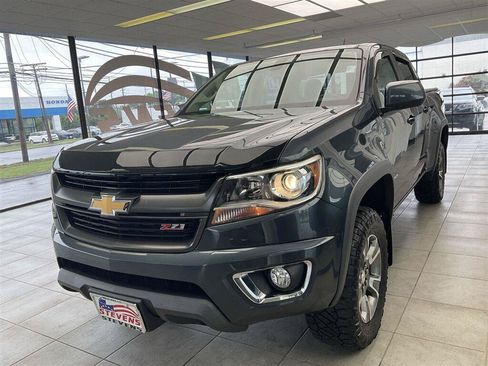 Used 2020 Chevrolet Colorado Z71 AWD/4WD image 3