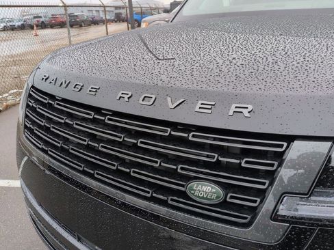 New 2026 Land Rover Range Rover Long Wheelbase SE image 12