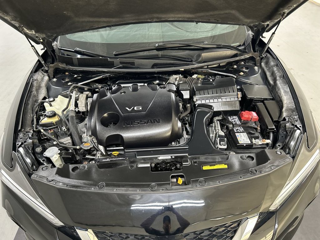 Used 2020 Nissan Maxima SR w/ Sport Mat Group FWD image 25