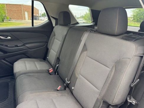 Used 2019 Chevrolet Traverse LT FWD image 13