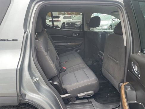 Used 2023 GMC Acadia SLE w/ Driver Convenience Package image 12