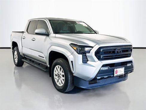Used 2024 Toyota Tacoma SR5 image 3