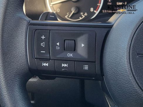 Used 2024 Nissan Rogue SV image 27