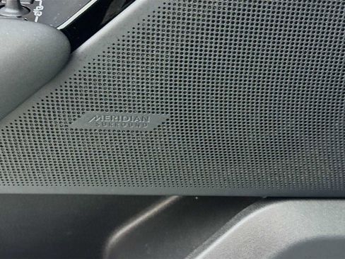 Used 2025 Land Rover Range Rover Velar S image 20