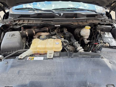 Used 2018 RAM 1500 Tradesman AWD/4WD image 9