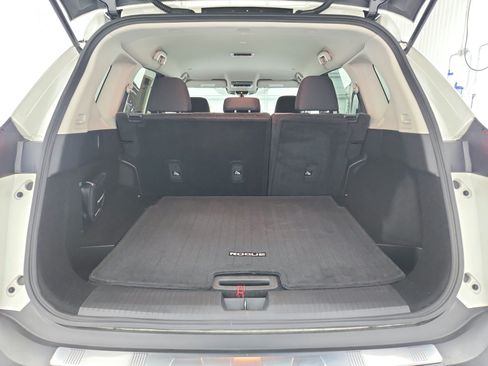 Used 2023 Nissan Rogue SV FWD image 40