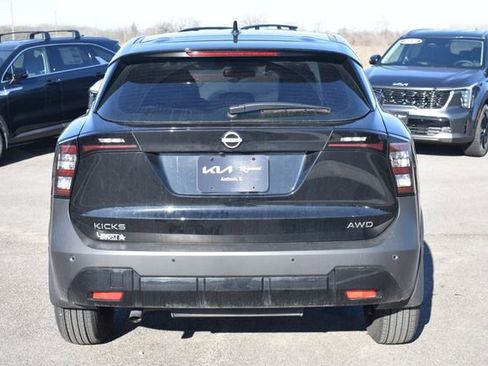 Used 2025 Nissan Kicks S image 4