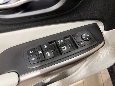 Used 2021 Jeep Cherokee Limited AWD/4WD image 21