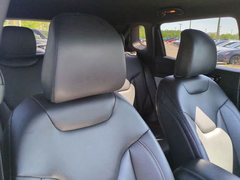 Used 2025 Jeep Compass Limited AWD/4WD image 7