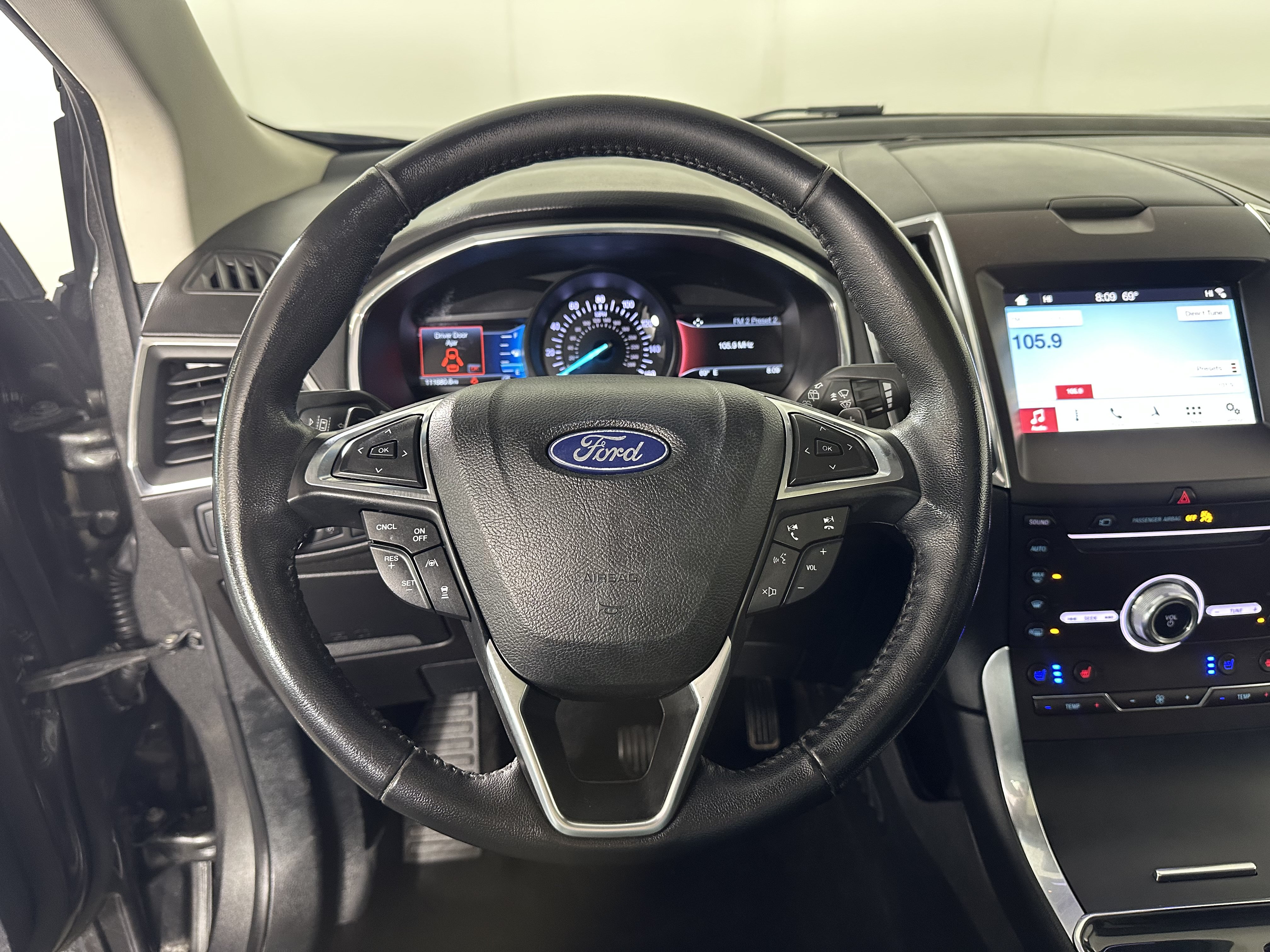 Used 2019 Ford Edge Titanium w/ Equipment Group 301A AWD/4WD image 11