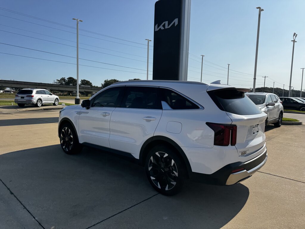 Certified 2026 Kia Sorento SX FWD image 26