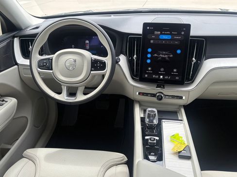 New 2026 Volvo XC60 T8 Ultra w/ Protection Package Premier image 9