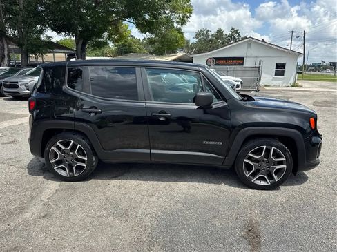 Used 2021 Jeep Renegade Sport FWD image 4