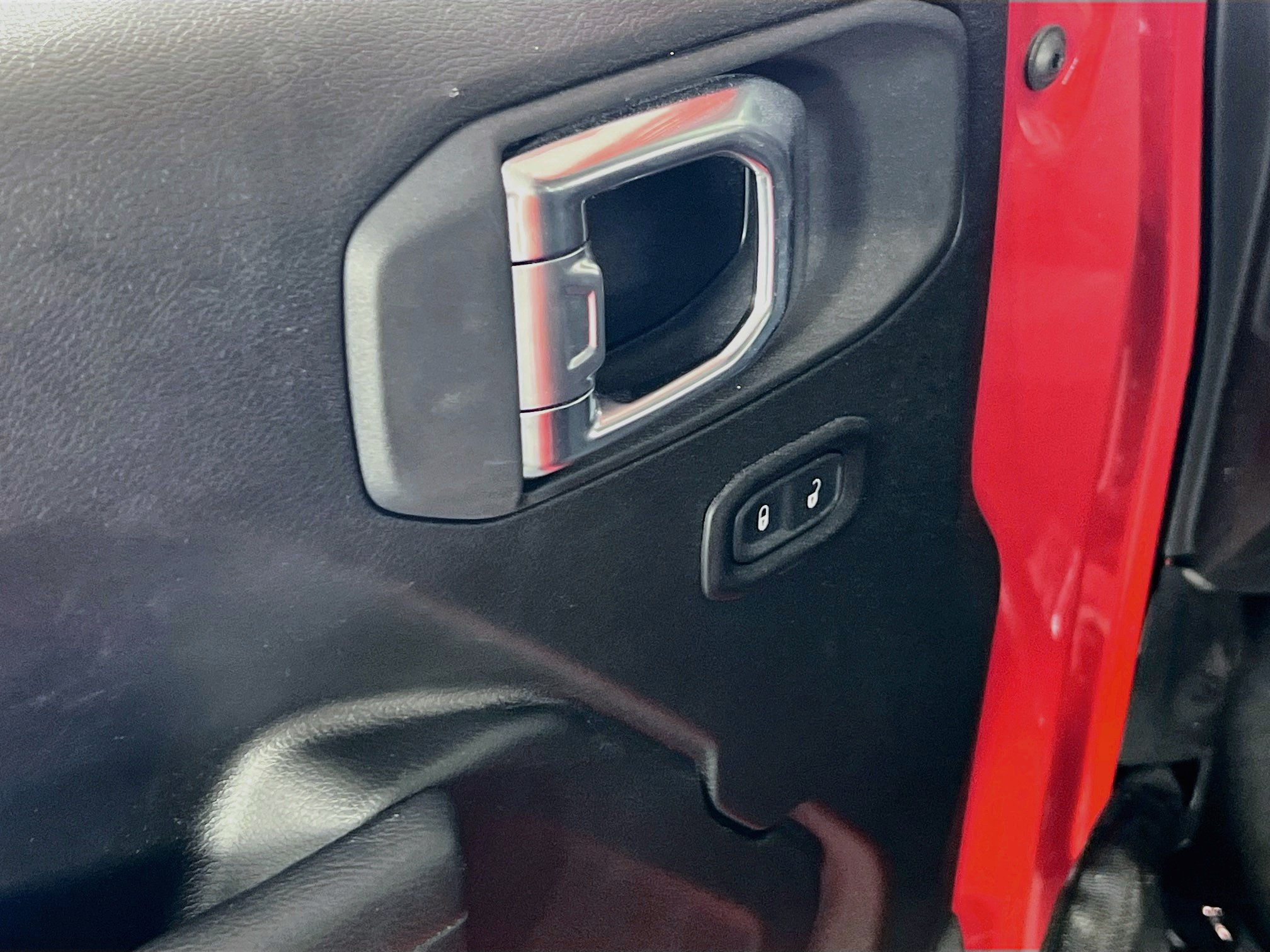 Used 2025 Jeep Wrangler Sport AWD/4WD image 17