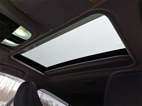 Used 2025 Subaru Crosstrek 2.0i Premium image 15