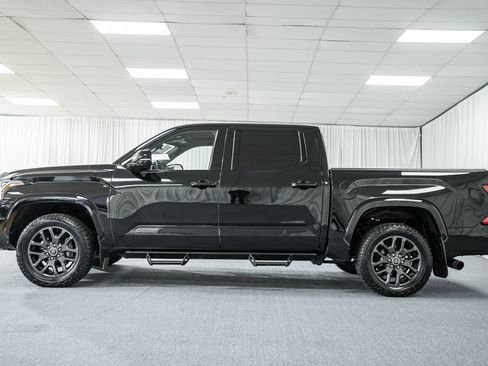 Used 2023 Toyota Tundra Platinum image 3