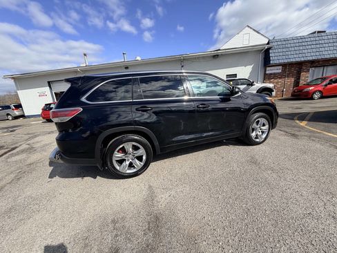 Used 2014 Toyota Highlander Limited image 24