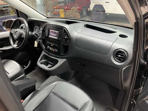 Used 2019 Mercedes-Benz Metris Passenger image 11