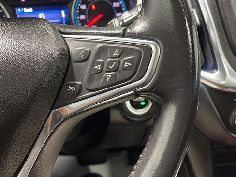 Used 2020 Chevrolet Equinox LT FWD image 7