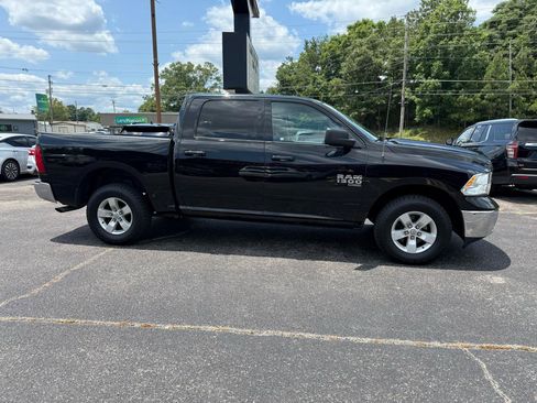 Used 2021 RAM 1500 Classic SLT AWD/4WD image 2