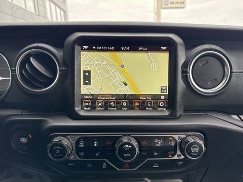 Used 2023 Jeep Wrangler Unlimited Sahara w/ Cold Weather Group AWD/4WD image 16