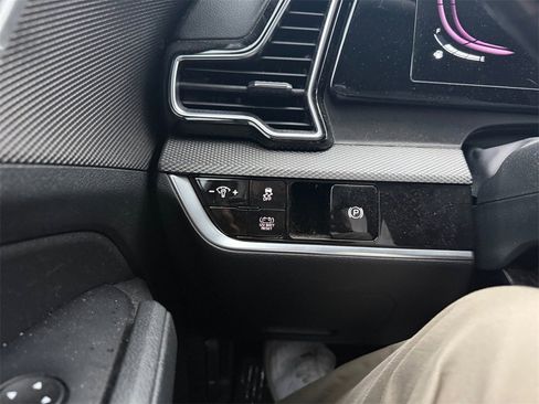 Certified 2023 Kia Sportage LX image 28