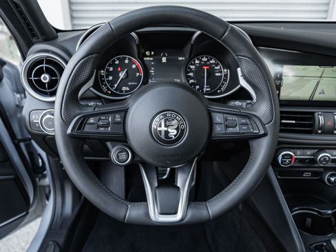 Used 2023 Alfa Romeo Giulia Sprint image 15