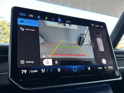 New 2025 Volkswagen ID. Buzz Pro S image 30