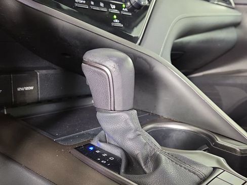 Used 2023 Toyota Camry SE w/ Cold Weather Package FWD image 20