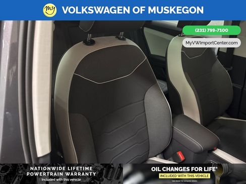 New 2026 Volkswagen Taos SE image 28