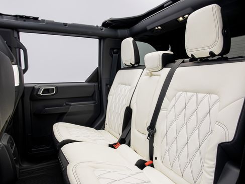 Used 2025 Ford Bronco Big Bend image 37