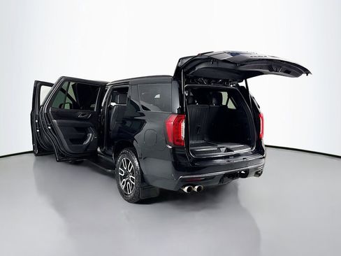 Used 2022 GMC Yukon AT4 AWD/4WD image 28