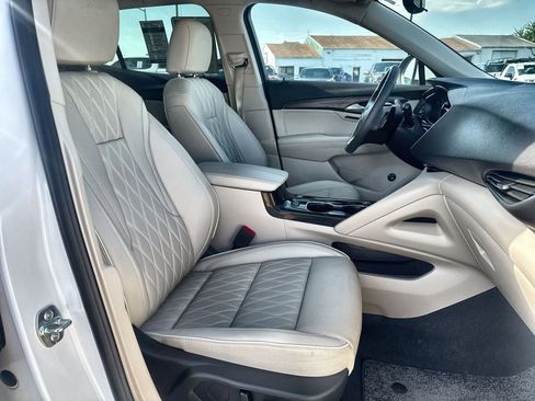 Used 2023 Buick Envision Avenir AWD/4WD image 25