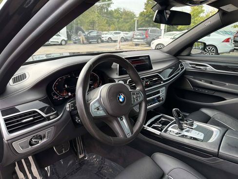 Used 2020 BMW 750i xDrive w/ Executive Package AWD/4WD image 20