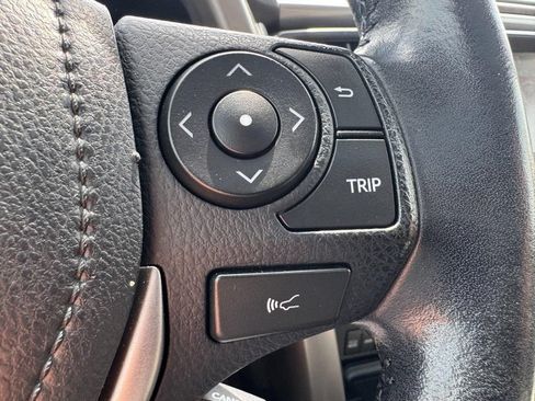 Used 2018 Toyota RAV4 Limited w/ Advanced Technology Package AWD/4WD image 19