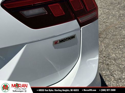 Certified 2021 Volkswagen Tiguan SE AWD/4WD image 10