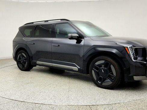 Used 2024 Kia EV9 GT-Line AWD/4WD image 3