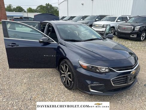 Used 2017 Chevrolet Malibu LT w/ Leather Package FWD image 39